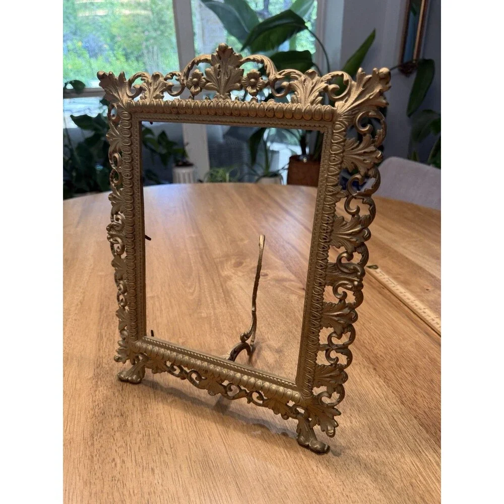 Vintage Ornate Gold Tone Picture Frame Easel Metal Baroque Rococo 8x10
